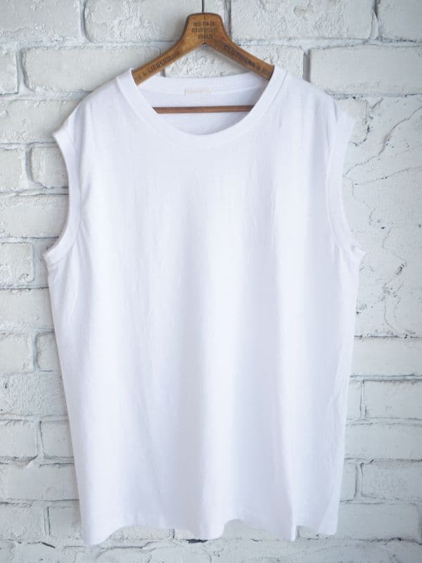 コモリ 空紡天竺ノースリーブ（X01-05010）[ホワイト]