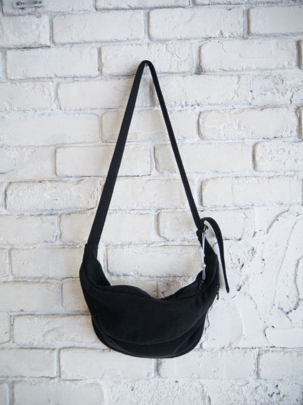 コモリ シルクネップウエストバッグ（Z01-07005）[ブラック]