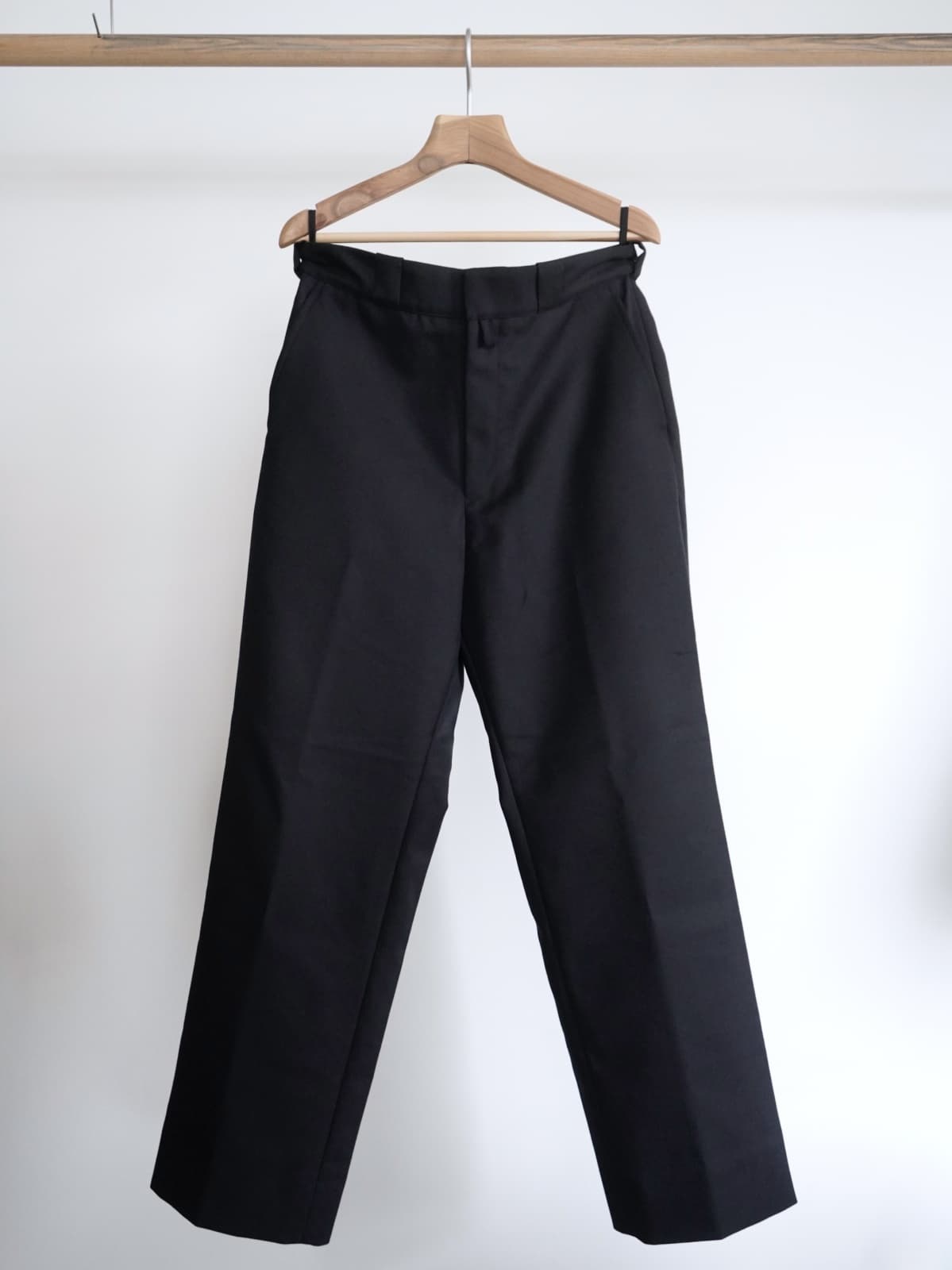 COMOLI ウール サージ パンツ