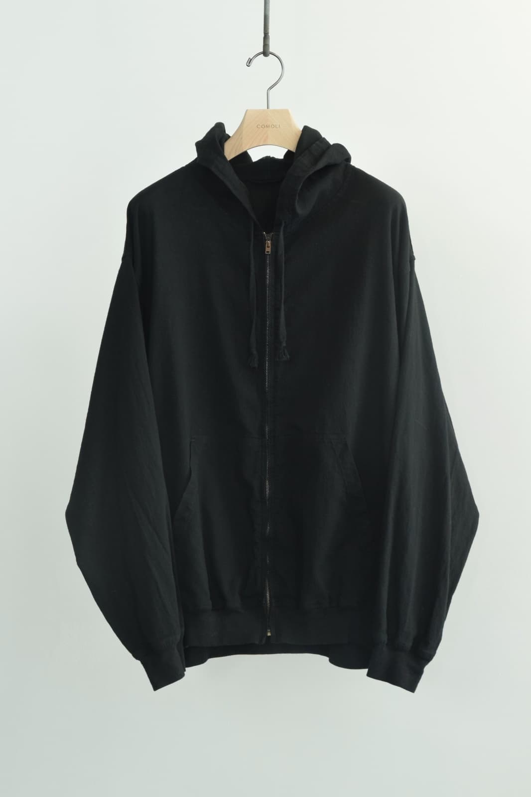 COMOLI オックス  ジップ パーカ