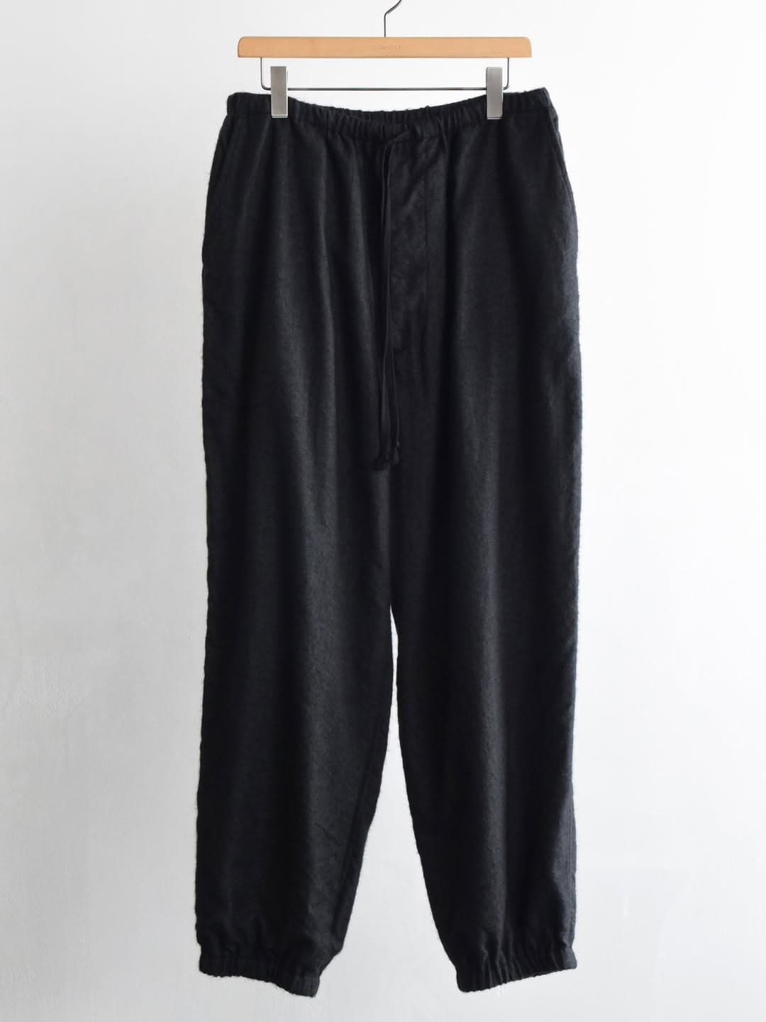 COMOLI カシミヤシルク ドローストリングパンツ
