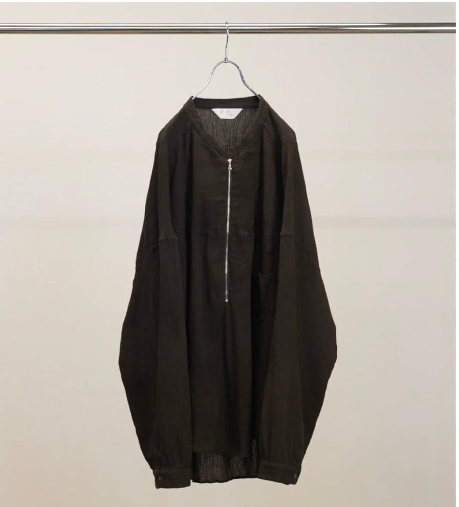 CREPE HALF ZIP SHIRT
