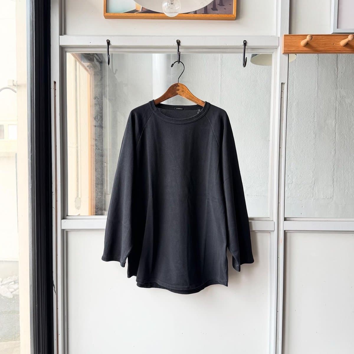 COMOLI コットン ジャージ ベースボール ティーシャツ