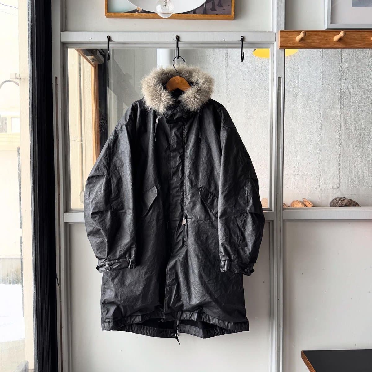 ペーパーレザー ミリタリーフーデッドコート