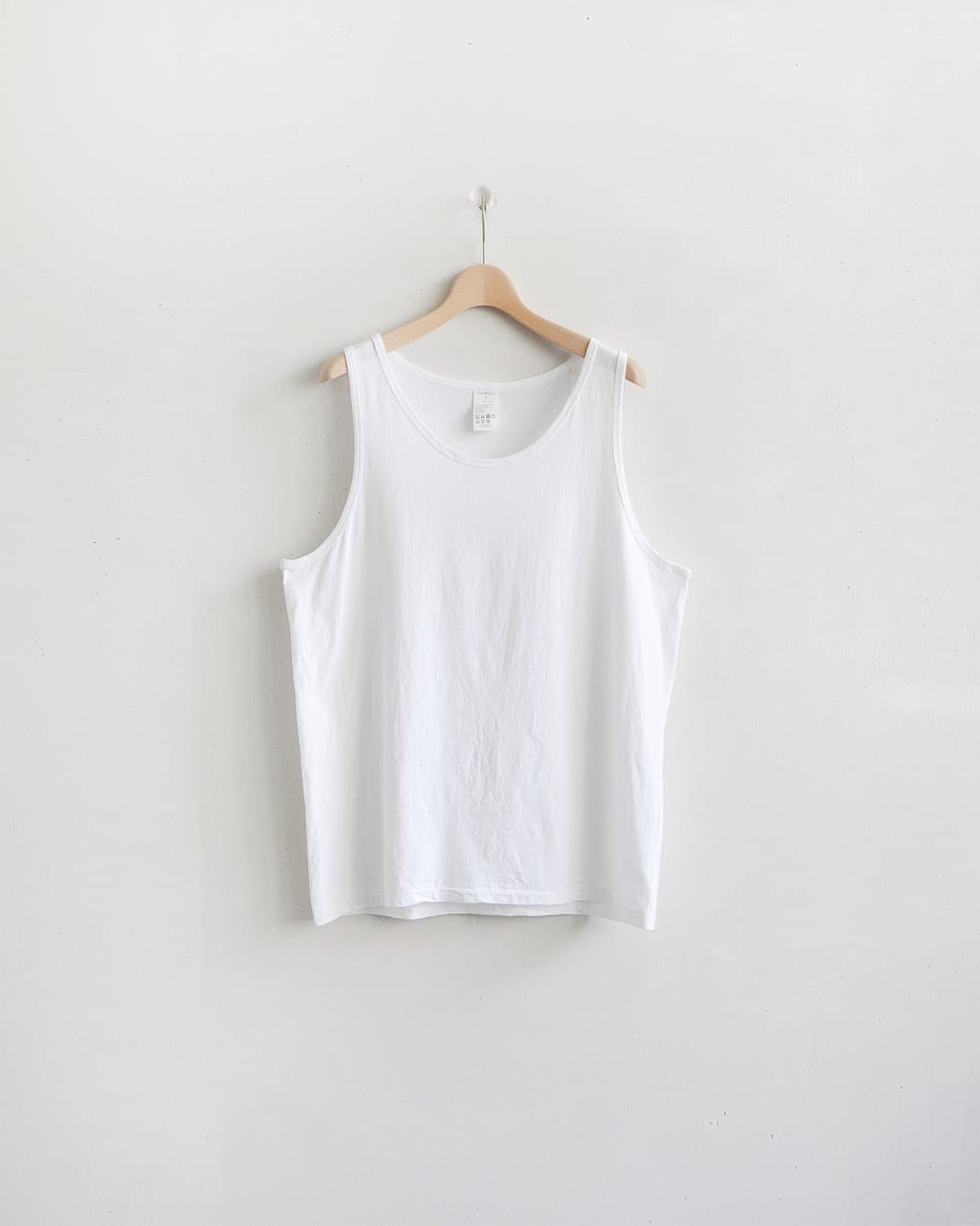 COMOLI''サープラス タンクトップ''(BLACK)