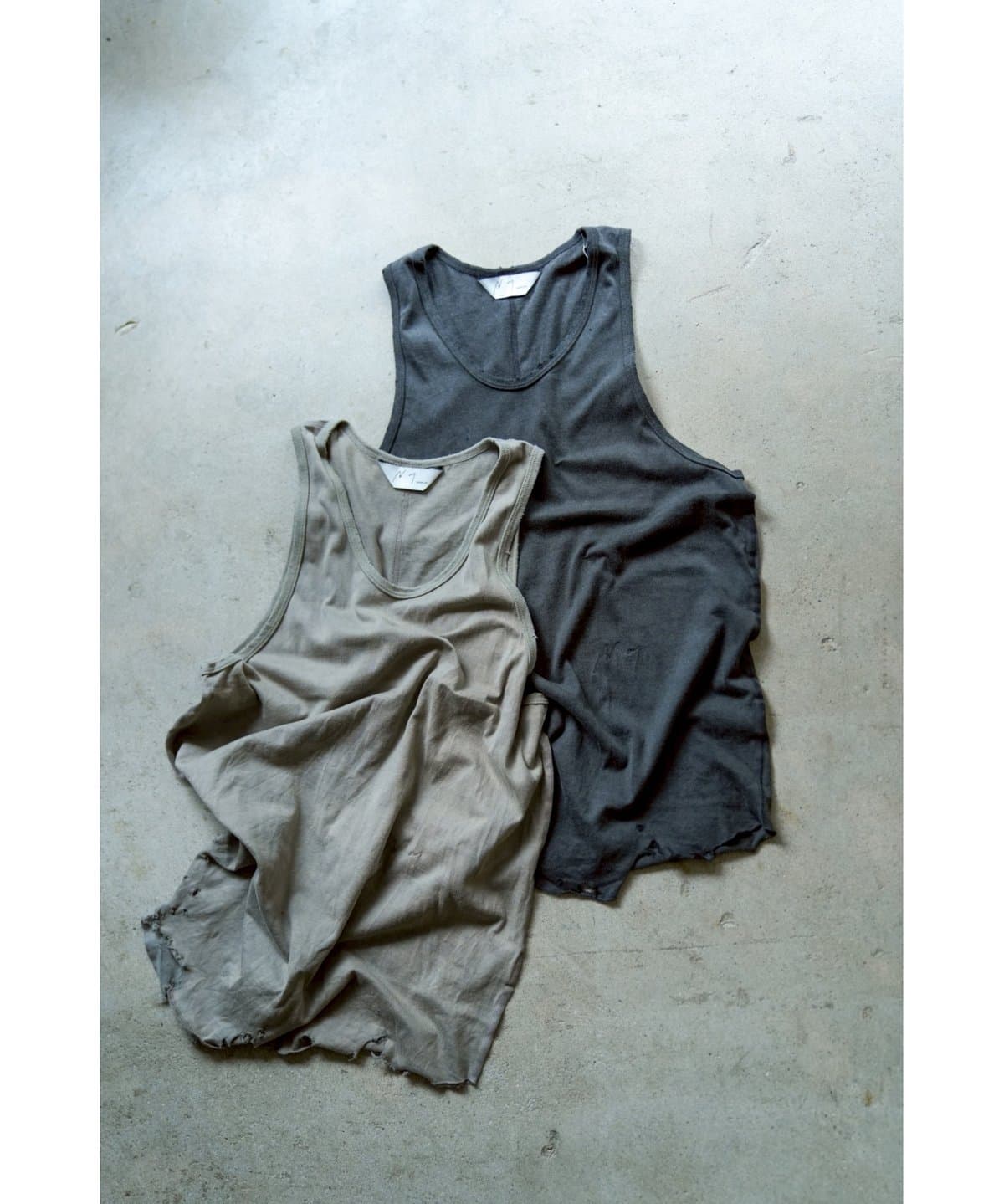DAMAGE TANK TOP